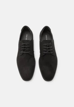Pier One StringateBlack Uomo Scarpe Con I Lacci PI912M0D4-Q11 -Negozio online Pier One Italia b19358d281ce476c824969ac5468b57d scaled