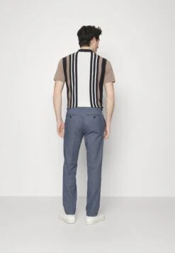 Pier One Pantaloni Blue Uomo Pantaloni PI922E059-K11 -Negozio online Pier One Italia b7b3dcfa362841f8b78bff6c74123f66 scaled