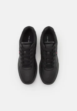 Pier One Unisex - Sneakers Basse - Black -Negozio online Pier One Italia c01aff3b236040d5b66c4921cfe54f60 scaled