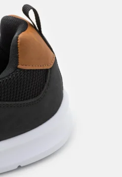 Pier One Sneakers BasseBlack Uomo Sneaker PI915O019-Q11 -Negozio online Pier One Italia c27a38d4731b4862bd351e1d2e7f997b scaled