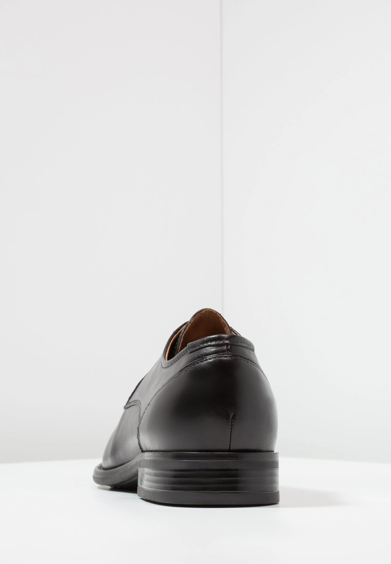 Pier One LeatherStringate ElegantiBlack Uomo Scarpe Con I Lacci PI912M03P-Q11 5 Pier One LeatherStringate ElegantiBlack Uomo Scarpe Con I Lacci PI912M03P-Q11 - immagine 5