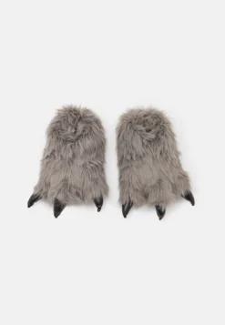 Pier One PantofoleGrey Uomo Pantofole PI912I00D-C11 -Negozio online Pier One Italia c2eb00f4547a461fbc76736d3a3d9f12 scaled