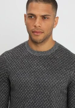 Pier One MaglioneMottled Grey Uomo Maglieria PI922Q036-C11 9 Pier One MaglioneMottled Grey Uomo Maglieria PI922Q036-C11 -Negozio online Pier One Italia c62b864bdc9b459b9f83cadf35795899