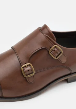 Pier One LeatherMocassini ElegantiBrown Uomo Scarpe Eleganti PI912C094-O12 -Negozio online Pier One Italia c7391cff940346f289fd3580839f40d1 scaled