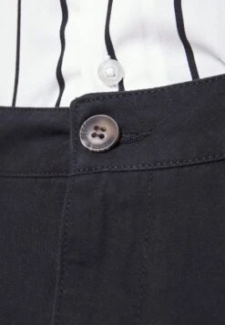 Pier One 2 Pack - Shorts - Black/Olive -Negozio online Pier One Italia c8820f9e55d04242888847594dabac20 scaled