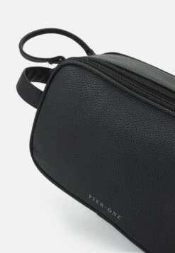Pier One Unisex - Trousse - Black -Negozio online Pier One Italia ca4c999b3f304e939e2e0e995c452b90 scaled