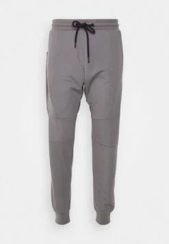 Pier One Pantaloni SportiviDark Grey Uomo Pantaloni PI922E03N-C16 -Negozio online Pier One Italia cfc04e7ffe4c4cb790bd10ca84fbc6a2 scaled