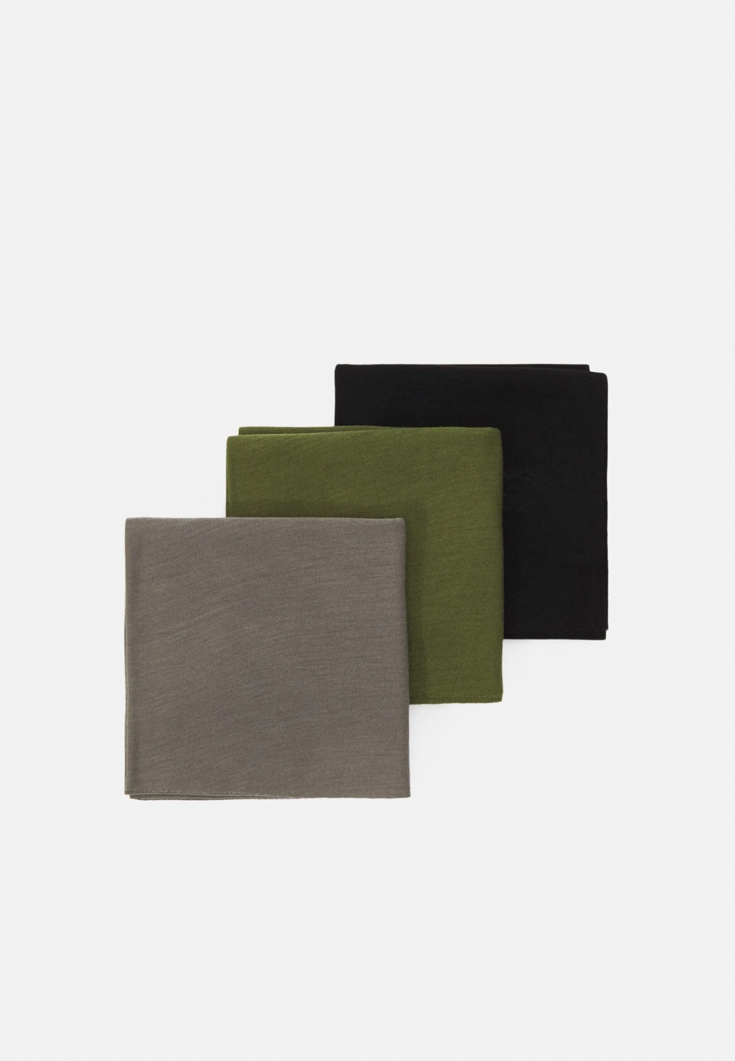 Pier One 3 Pack UnisexScaldacolloBlack, Grey, Olive Uomo Foulard E Sciarpe PI954G01L-Q11 2 Pier One 3 Pack UnisexScaldacolloBlack, Grey, Olive Uomo Foulard E Sciarpe PI954G01L-Q11 - immagine 2