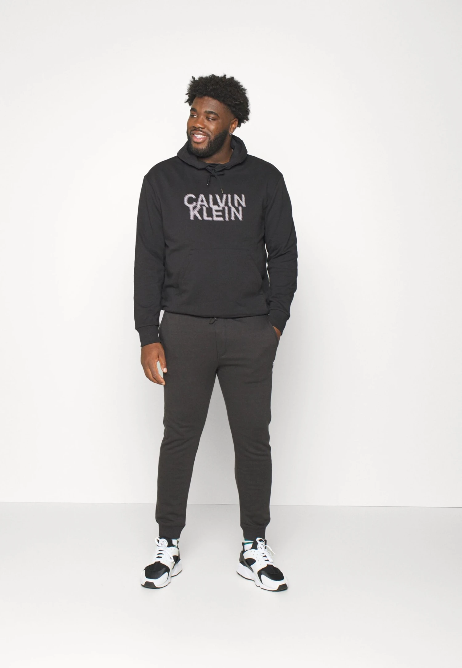 Pier One Pantaloni SportiviBlack Uomo Pantaloni PI922E051-Q11 2 Pier One Pantaloni SportiviBlack Uomo Pantaloni PI922E051-Q11 - immagine 2