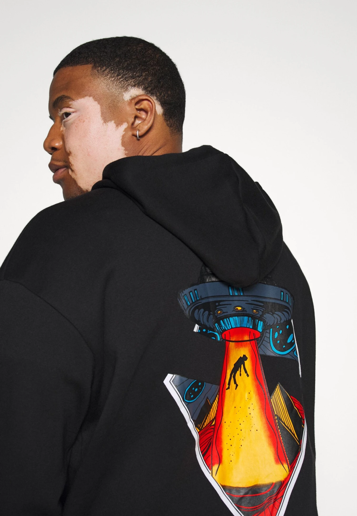 Pier One Felpa Con CappuccioBlack Uomo Maglieria E Felpe PI922S0AX-Q11 4 Pier One Felpa Con CappuccioBlack Uomo Maglieria E Felpe PI922S0AX-Q11 - immagine 4