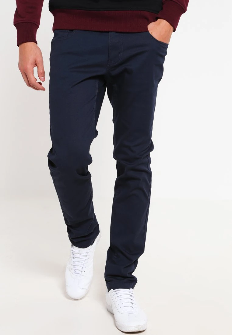 Pier One PantaloniDark Blue Uomo Pantaloni YO122E00Y-K11 1 Pier One PantaloniDark Blue Uomo Pantaloni YO122E00Y-K11