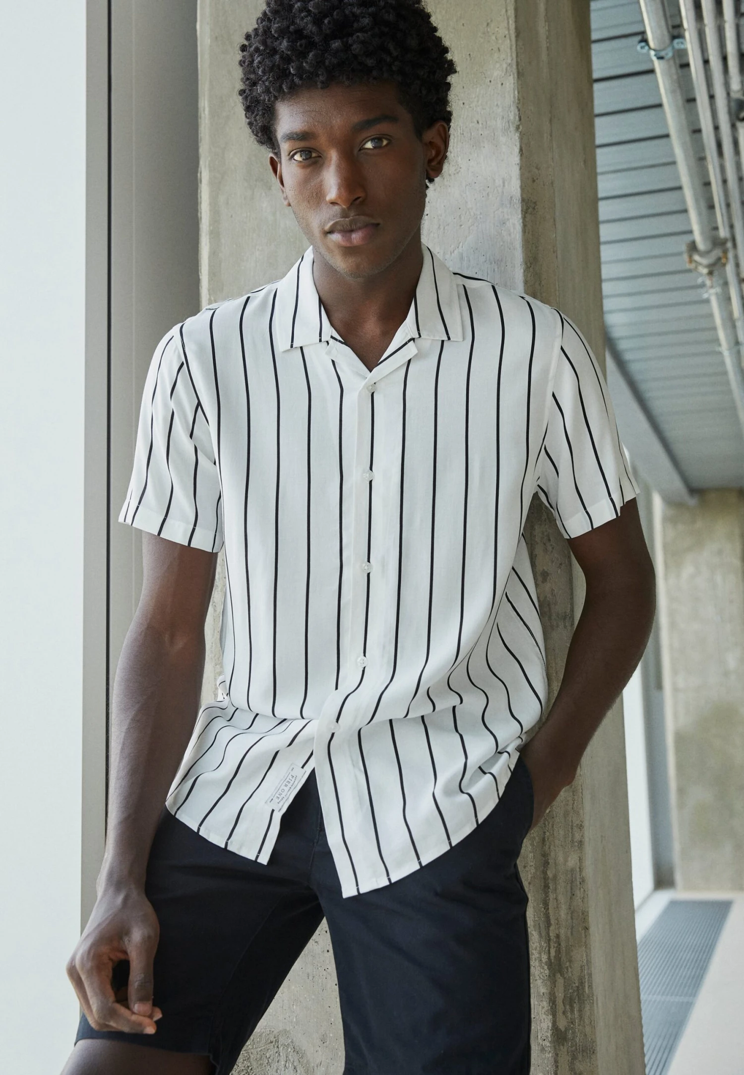 Pier One 2 PackCamiciaBlack/White Uomo Camicie PI922D0CS-Q11 3 Pier One 2 PackCamiciaBlack/White Uomo Camicie PI922D0CS-Q11 - immagine 3