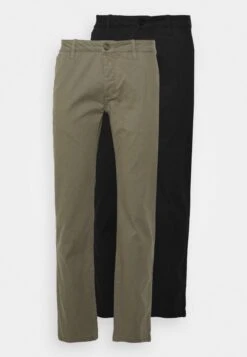 Pier One 2 Pack - Chino - Black/Olive 10 Pier One 2 Pack - Chino - Black/Olive -Negozio online Pier One Italia ebd10bb4afeb44f4b1e16c8a062cc5c1 scaled