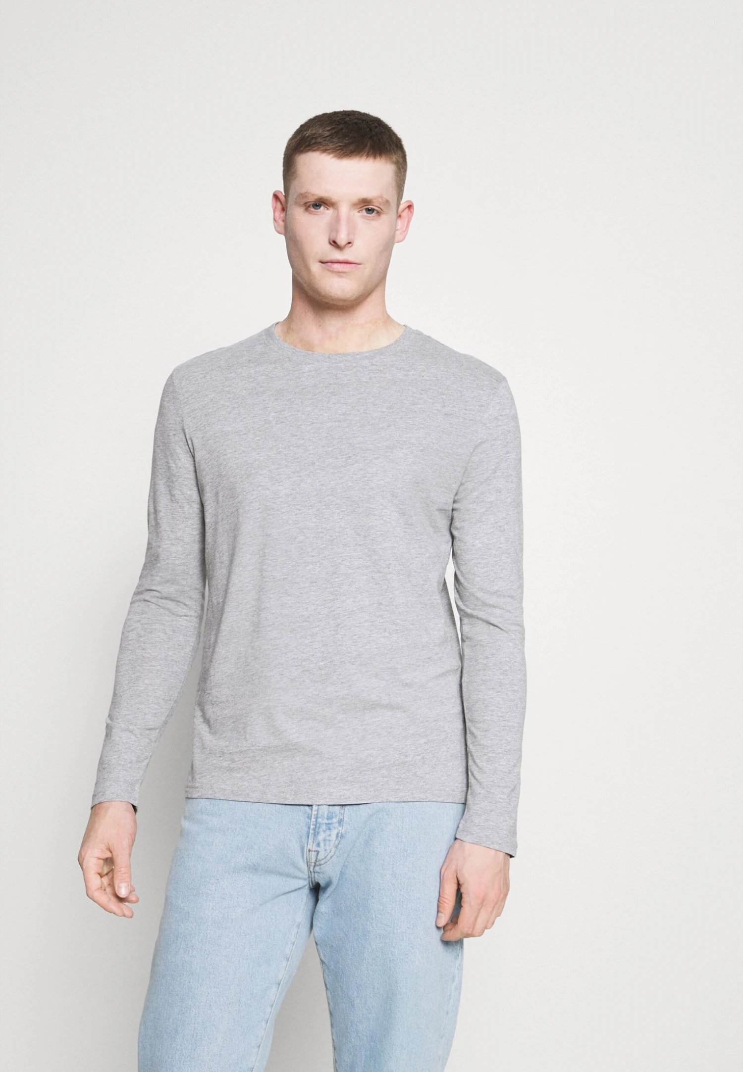 Pier One 5 PackMaglietta A Manica LungaWhite/Dark Blu/Grey Uomo T-shirt E Polo PI922O0RB-A11 4 Pier One 5 PackMaglietta A Manica LungaWhite/Dark Blu/Grey Uomo T-shirt E Polo PI922O0RB-A11 - immagine 4