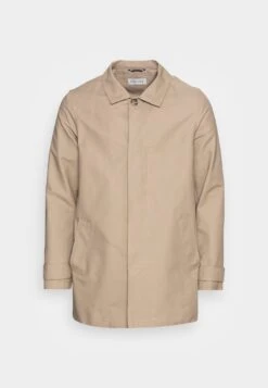 Pier One Commuter Coat Cappotto CortoTan Uomo Cappotti PI922T04G-B11 -Negozio online Pier One Italia f31a8a30813e4c0dafda3e75f062c161 scaled