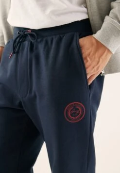 Pier One Pantaloni SportiviDark Blue Uomo Pantaloni PI922E05O-K11 -Negozio online Pier One Italia f7775df930754f39a21eb0dba65b2cbd scaled