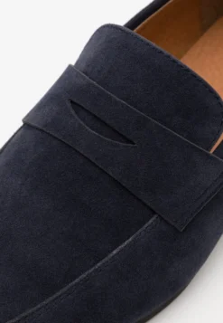 Pier One Mocassini ElegantiDark Blue Uomo Scarpe Eleganti PI912C09E-K11 11 Pier One Mocassini ElegantiDark Blue Uomo Scarpe Eleganti PI912C09E-K11 -Negozio online Pier One Italia f9035fe5ef234c679800ecb1c5610f9e scaled