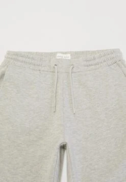 Pier One Pantaloni SportiviMottled Light Grey Uomo Pantaloni PI922E04R-C11 25 Pier One Pantaloni SportiviMottled Light Grey Uomo Pantaloni PI922E04R-C11 -Negozio online Pier One Italia f933fbc39ce84a96990f817260e817a9 scaled