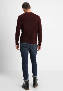 Pier One MaglioneMottled Bordeaux Uomo Maglieria PI922Q01O-G11 -Negozio online Pier One Italia fc1817f3db34423ca2bcccf59d46c923