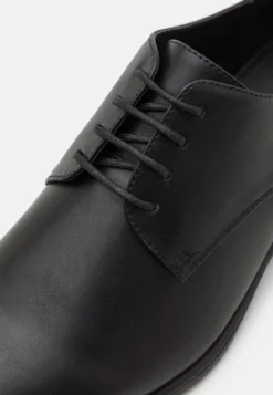 Pier One Stringate ElegantiBlack Uomo Scarpe Eleganti PI912M0D3-Q11 11 Pier One Stringate ElegantiBlack Uomo Scarpe Eleganti PI912M0D3-Q11 -Negozio online Pier One Italia ff2908d849db4ca09c05eaeaa8a1cd32 scaled